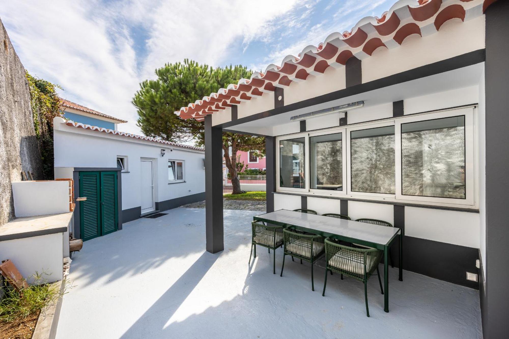 Angra Charming Suites By Seewest Angra do Heroismo Exterior photo